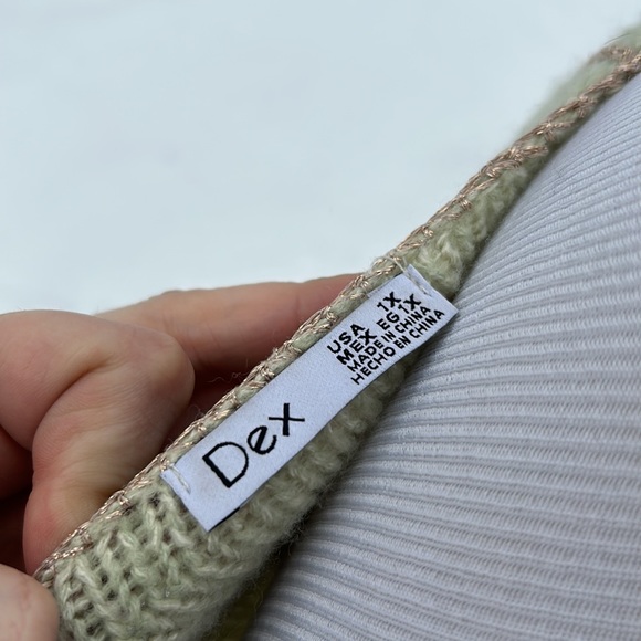 Color Block Sweater - Picture 3 of 3